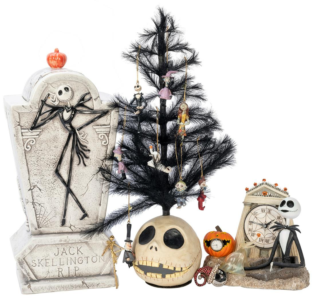 Lot of 5 The Nightmare Before Christmas Items. (1 of 1)