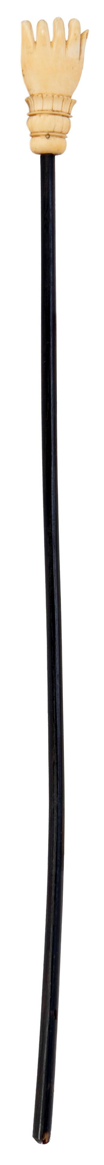 [SCRIMSHAW] Carved Back Scratcher. Circa 19th century. (1 of 2)