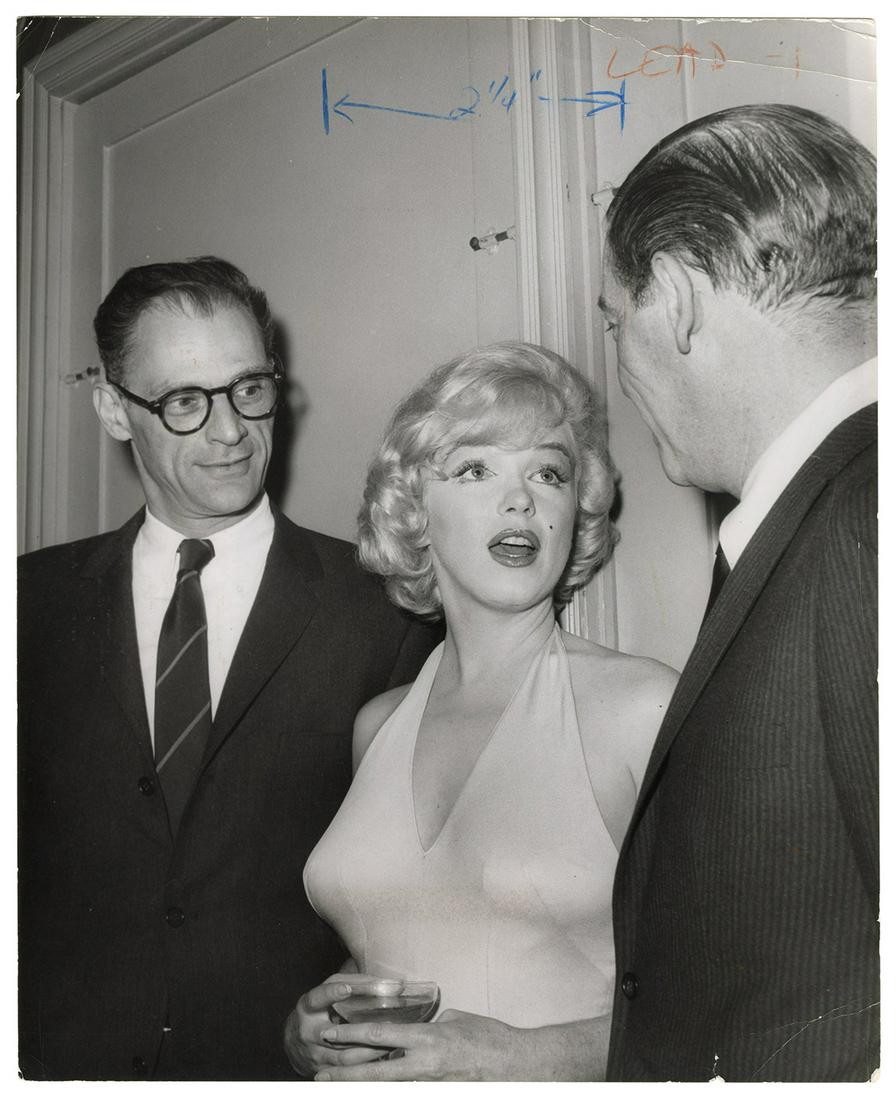 [MONROE, Marilyn (1926-1962)]. Wire photograph of (1 of 1)