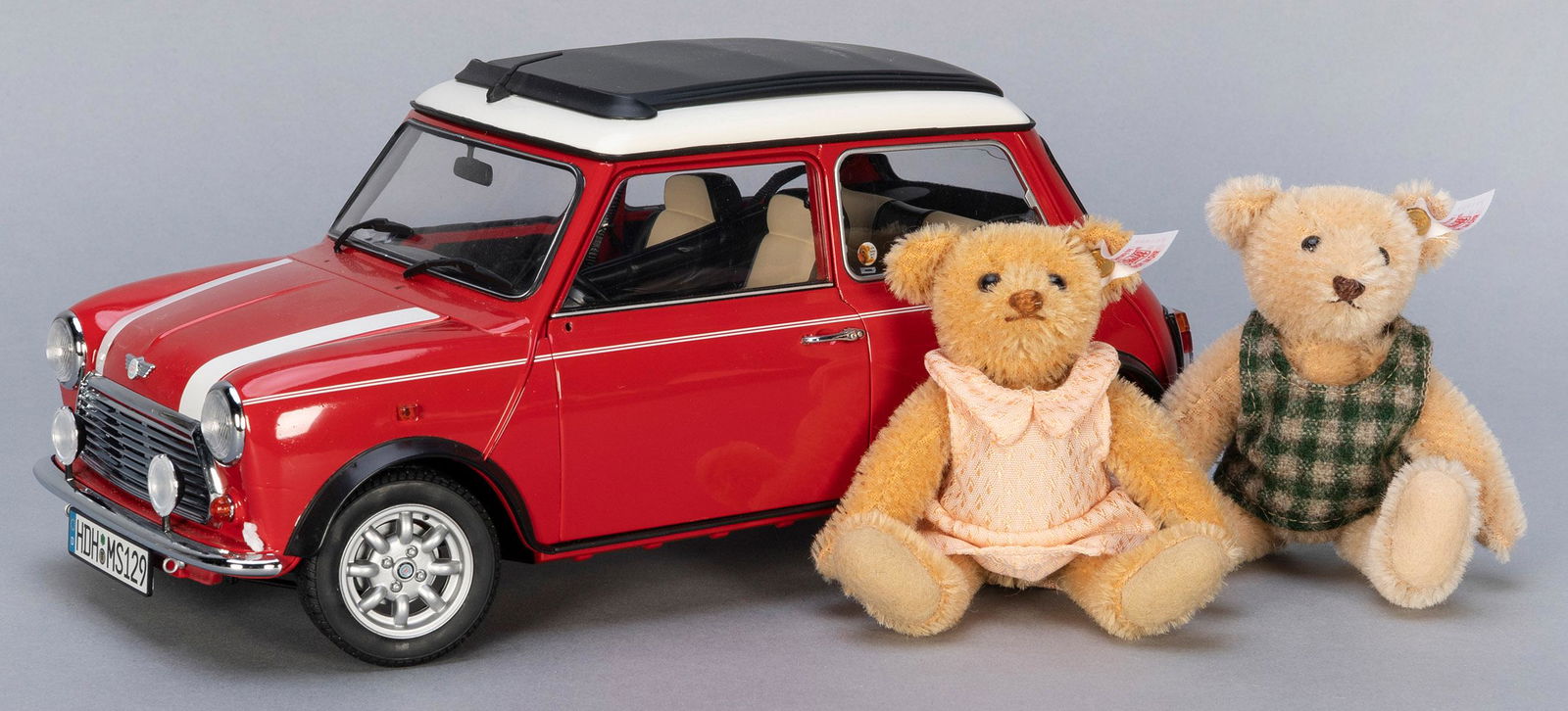 Steiff Mini Cooper Set 2009. Edition of 1,500. EAN 656132. ... (1 of 1)