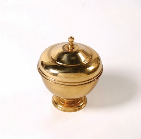 Paul Fox Candy Bowl.: Paul Fox Candy Bowl. Phoenix, Danny Dew, ca. 1970. Finely made brass bowl 5 ¾" in diameter which allows the performer to transform a quantity of confetti into any other object. Includes a ring to acc