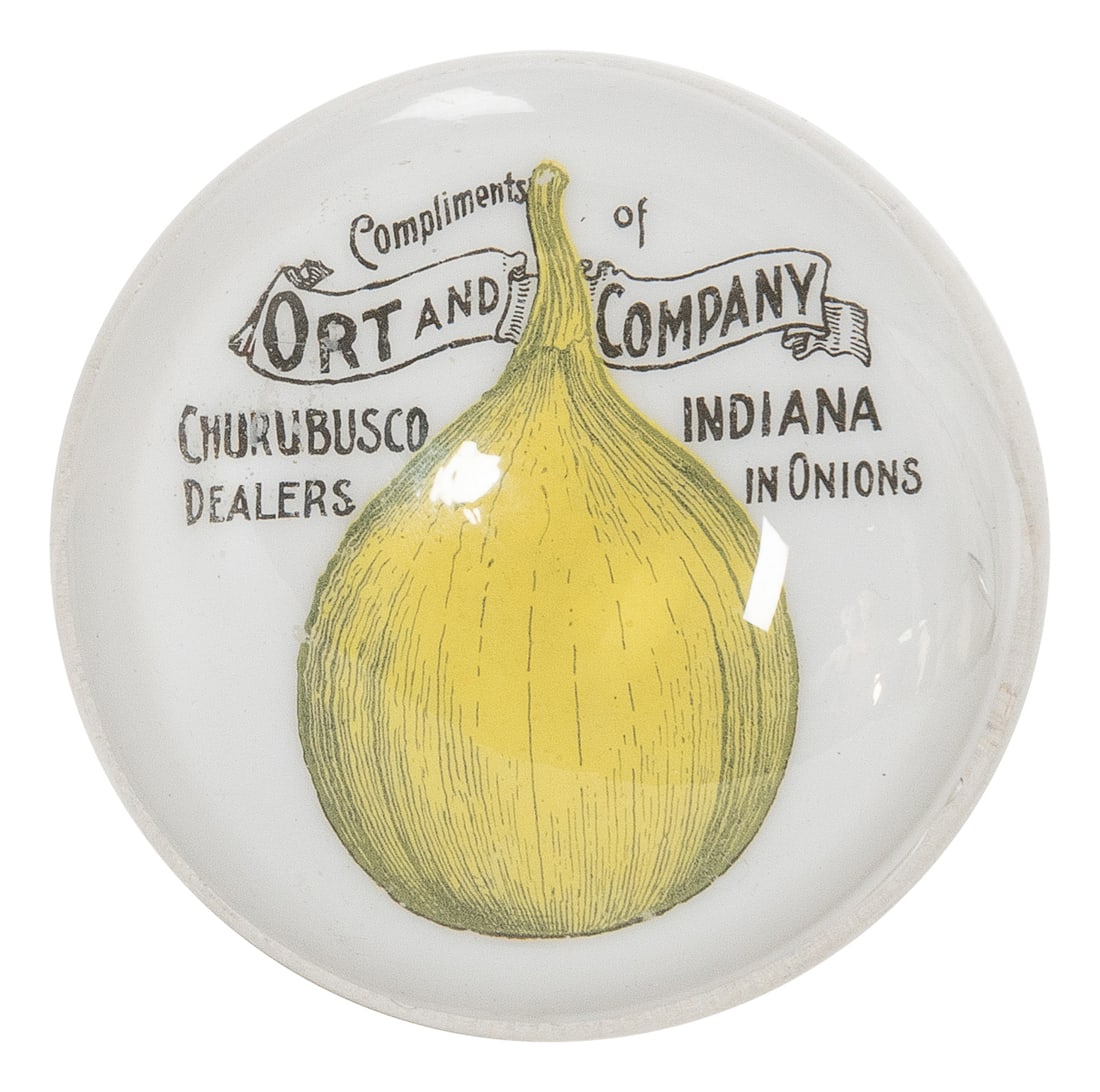 Ort and Company Churubusco Dealers in Onions / Indiana Pape...: Ort and Company Churubusco Dealers in Onions / Indiana Paperweight. Heavy round advertising paperweight with advertising on milk glass. Diameter 3 ¼”.