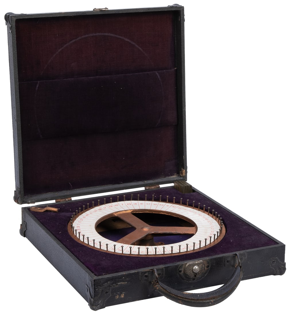 Traveling Vintage Roulette Wheel. Circa 1930s-1950s. Black ... (1 of 4)