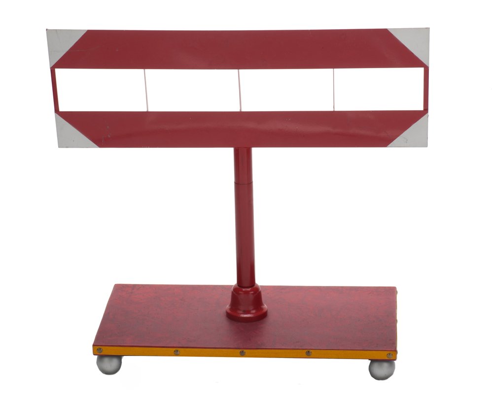 P & L Ultra Four Ace Effect (Jumbo).: Ultra Four Ace Effect (Jumbo). New Haven Connecticut, Petrie & Lewis, ca. 1950. A mechanical stand crafted from metal and wood, the special construction of which facilitates the well-known four-ace as