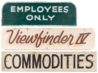 [WISCONSIN DELLS]. Group of 4 Hand-Painted Wooden Signs. [W...