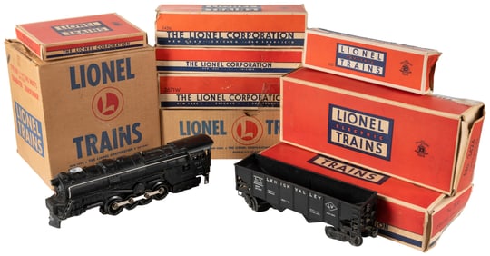 Lionel O Gauge Assortment with #671 Locomotive. 13 pieces, ...