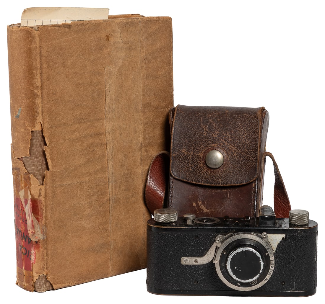 Leica Model B “Rim Set” Compur Camera with Elmar Lens, Fiel... (1 of 5)