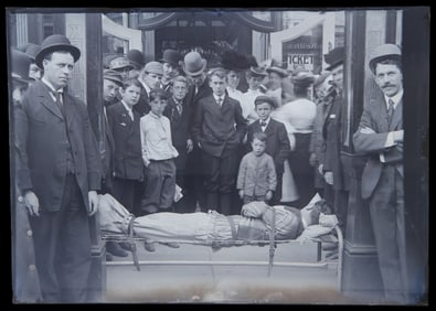 HOUDINI, Harry (Erik Weisz, 1874 – 1926). Glass Negative of...
