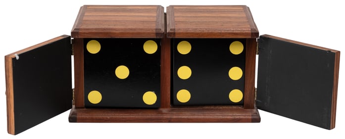 Jumbo Die Box. Cashmere, WA: Magic House of Babcock, 2000s....