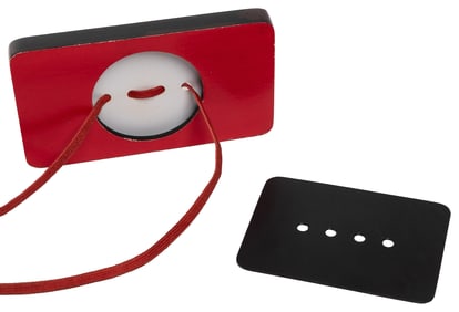 Thru N’ Thru. Middlesex: Alan Warner, ca. 1990s. A spectato...