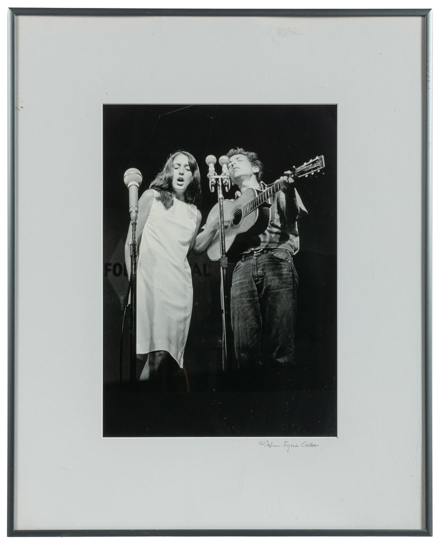 COOKE, John Byrne (American, 1940-2017). The Queen and Her ...: COOKE, John Byrne (American, 1940-2017). The Queen and Her Prince. Joan Baez and Bob Dylan. 1963 Newport Folk Festival. Not dated. Signed on the mat. Black and white gelatin silver print. Sight 12 