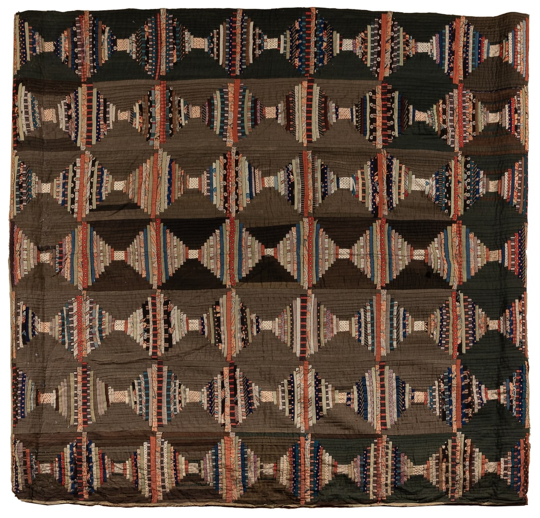 [ANTIQUE QUILT] Log Cabin Variation Quilt. Circa 1940s. Var... (1 of 2)