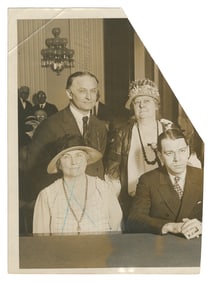 HOUDINI (Erik Weisz, 1874 – 1926). Press Photograph of Houd...