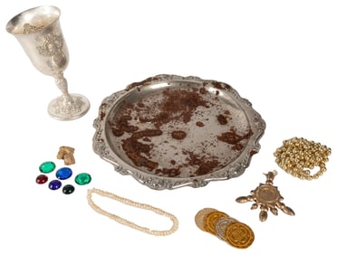 Pirates of the Caribbean Props “Treasure” Lot. Group of scr...