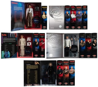 Sideshow Collectibles Exclusive James Bond Action Figure Co...