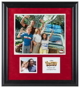 Vacation (1983) Cast Signed Photo (JSA). Color photo signed...