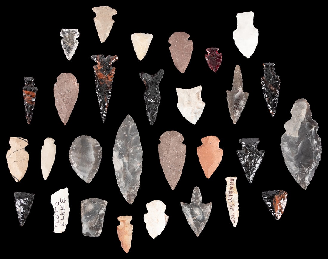 Arrowhead Collection. Approximately 30 pieces. One in bag w... (1 of 1)