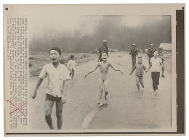 UT, Nick (aka UT, Huynh Cong, b. 1951). “Napalm Girl,” Pres...