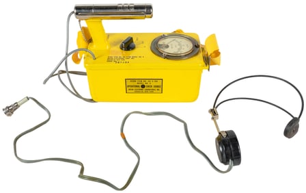 Anton Laboratories CD V-700 Model 6 Geiger Counter. Brookly...