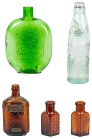 Group of 5 Vintage Decorative Glassware Bottles or Vials. [...