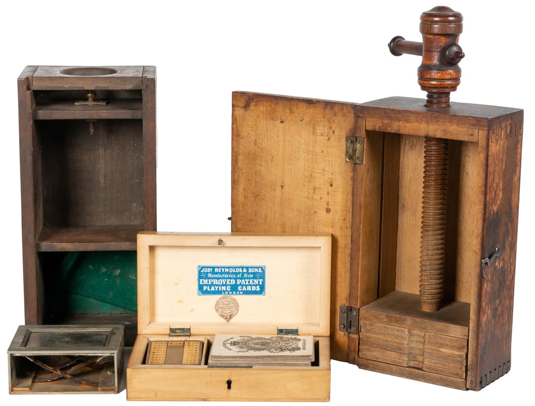 Pair of card presses and a bezique set. 19th century. Inclu... (1 of 1)