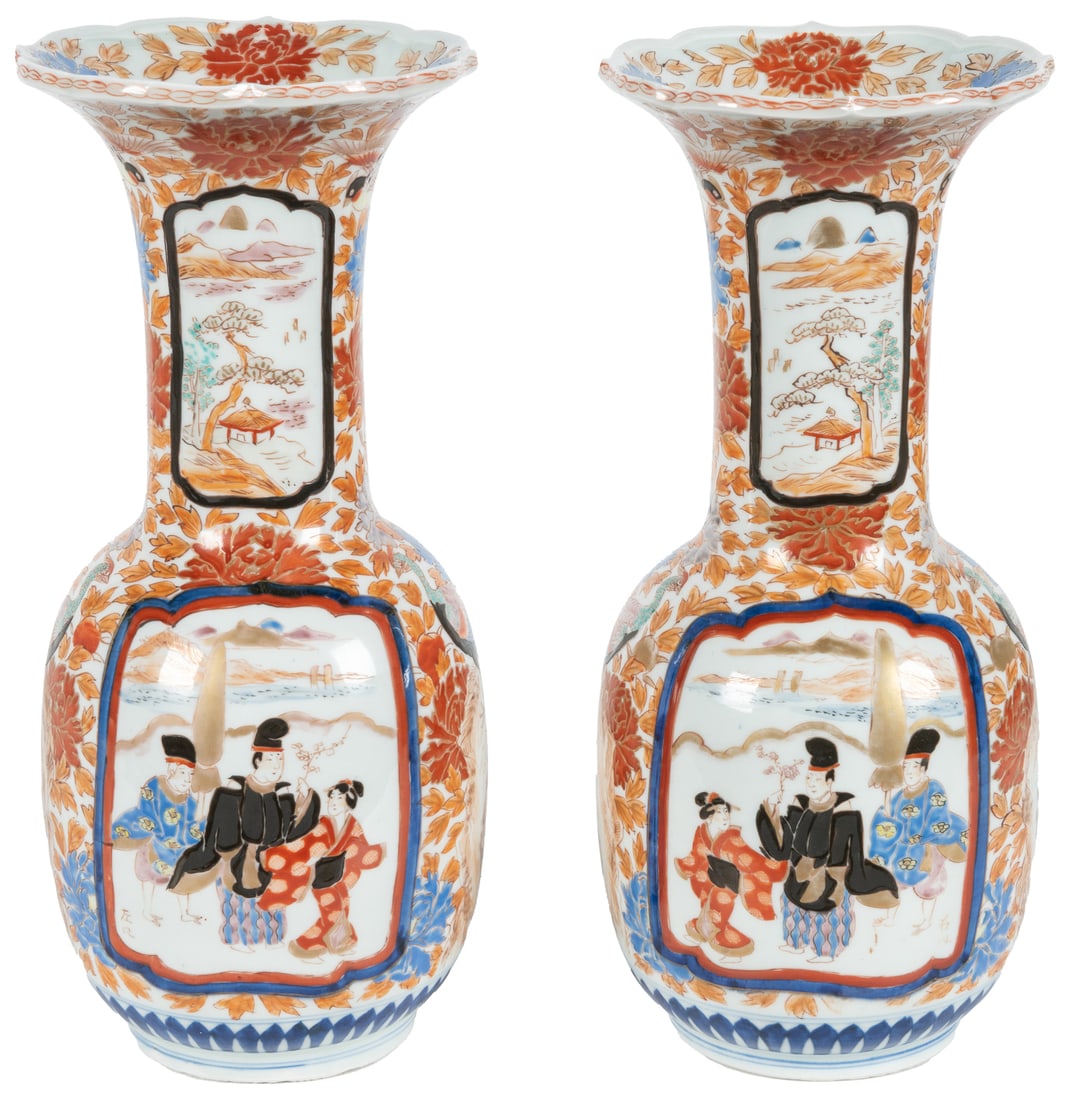 Pair of Japanese vases and a plate. (1 of 2)