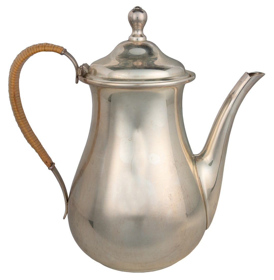 Rogers Sterling silver 8 cup coffee pot. (1 of 2)