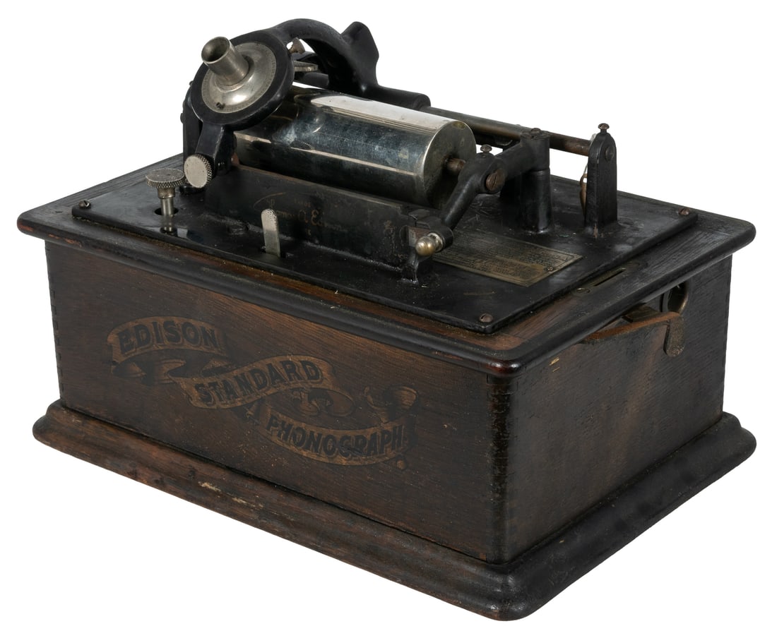 Edison Standard Cylinder Phonograph.: Edison Standard Cylinder Phonograph. Serial number S174825. With cover; without horn, or crank.