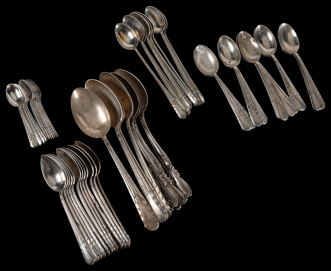 Bert Kalmar sterling silver dinnerware set. - 2