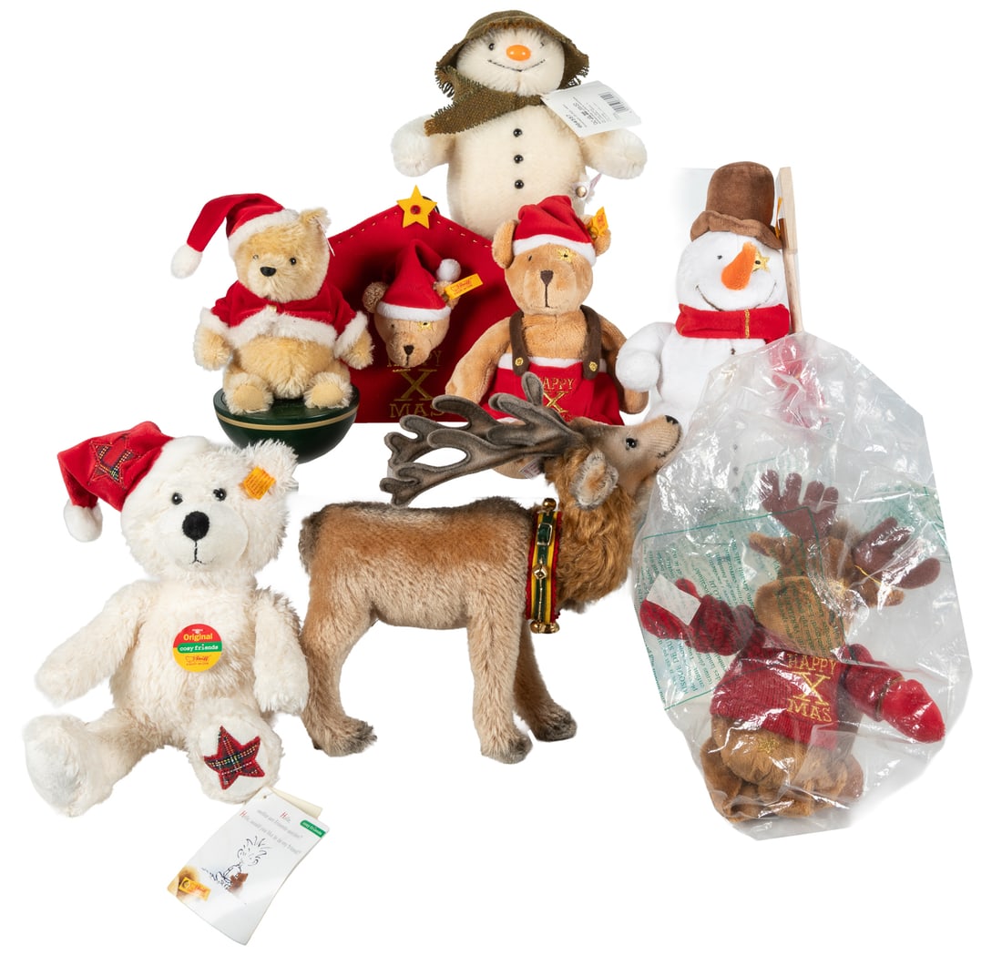 Steiff group of 9 Christmas figures. (1 of 2)