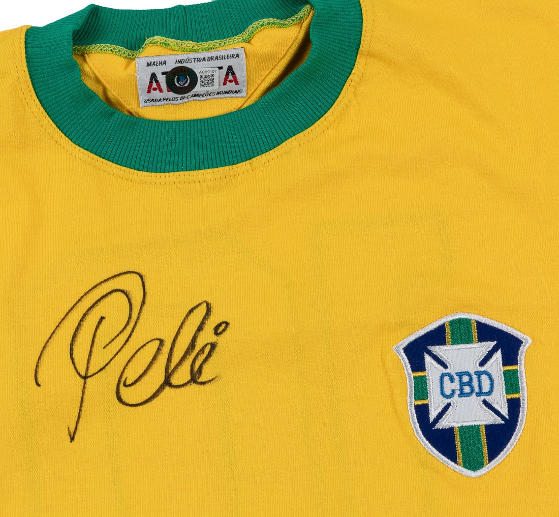 Pele signed Brazil CBD jersey (BAS). - 2