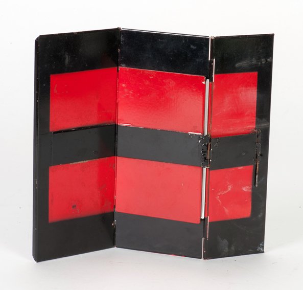 Commando Screen. Petrie & Lewis, ca. 1935: Commando Screen. New Haven, Petrie & Lewis, ca. 1935. Small metal tri-fold screen is shown on both sides and formed into a triangular tube. The magician reaches inside and produces a quantity of silk 
