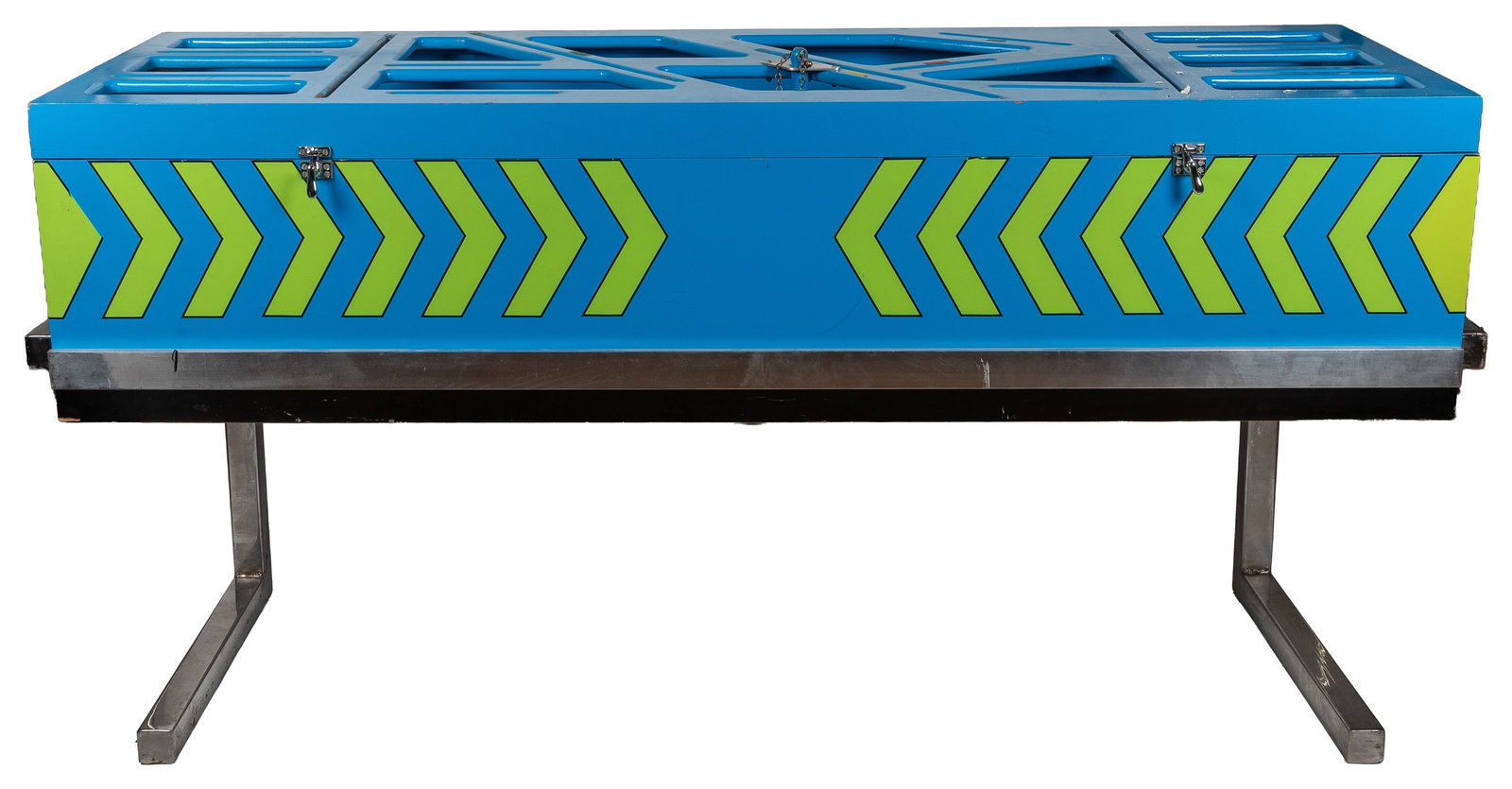 Blade Box Illusion. - 4