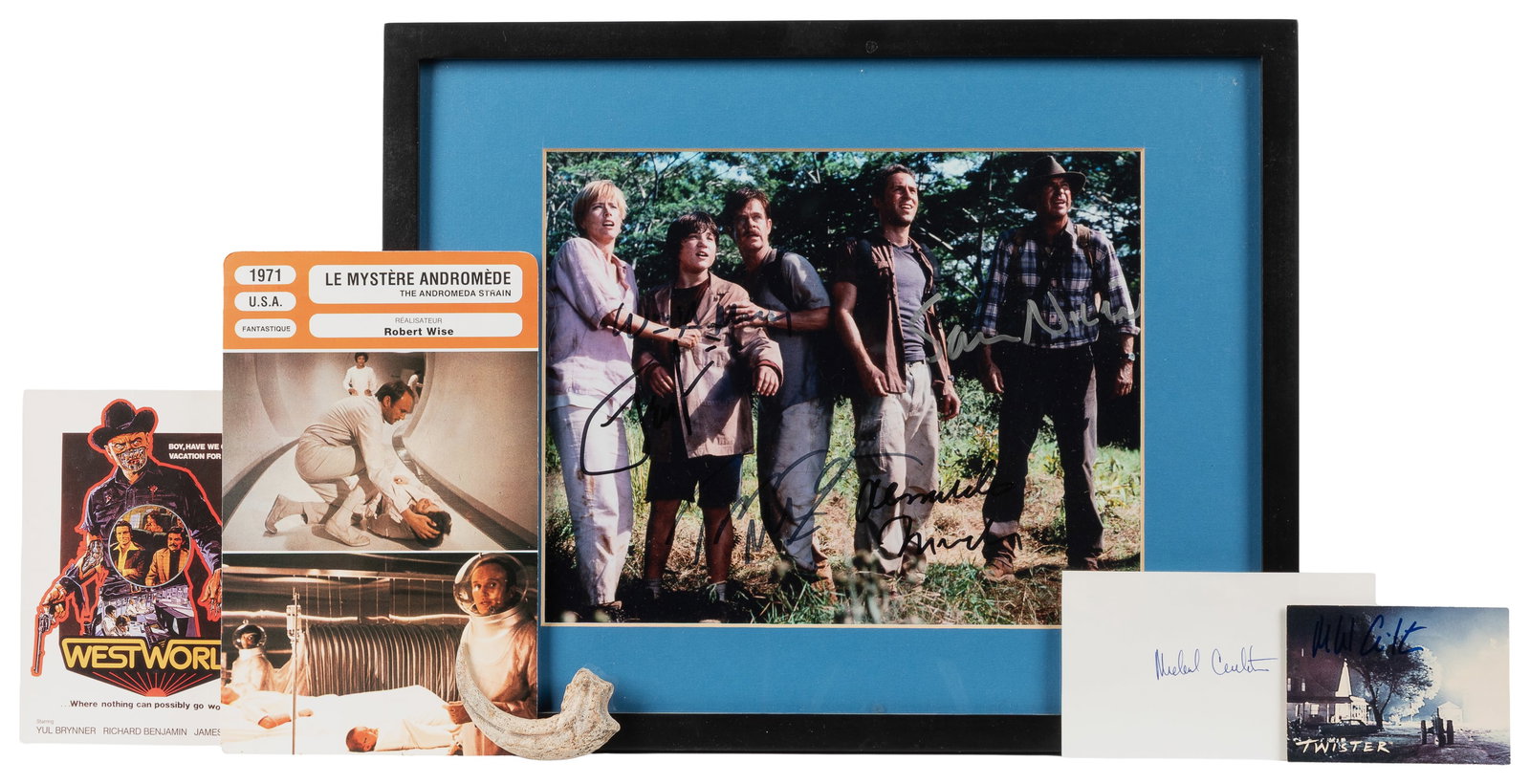 [CINEMA]. [JURASSIC PARK, ETC.] Three Autograph Items Related to Michael Crichton. [V.p., ca. 20th -: [CINEMA]. [JURASSIC PARK, ETC.] Three Autograph Items Related to Michael Crichton. [V.p., ca. 20th - 21st centuries]. Included: index card signed by Crichton. [And:] collector's card for the film, "Tw