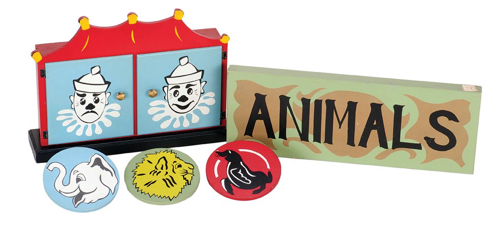 8. Animal Fair. Louisville, Don Redmon, ca. 1950.: 8. Animal Fair. Louisville, Don Redmon, ca. 1950. Sucker effect in which a wooden checker representing an elephant is made to vanish from a “tent” a la the Die Box trick and rejoin the other anima