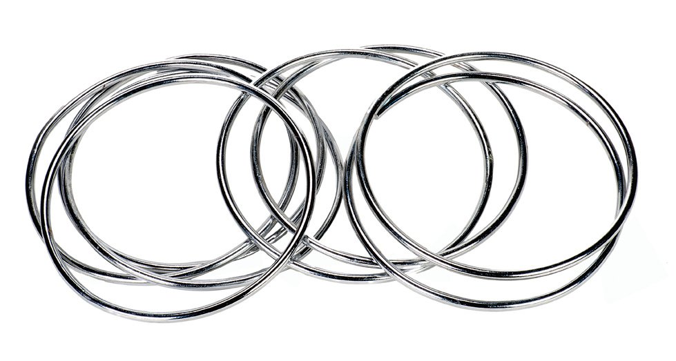 121. Featherweight Linking Rings. Abbott’s, ca. 1960.: 121. Featherweight Linking Rings. Colon Michigan, Abbott’s Magic, ca. 1960. Set of eight 10” rings for the traditional stage trick. Made from lightweight aluminum. Exceptionally lightweight. Very 