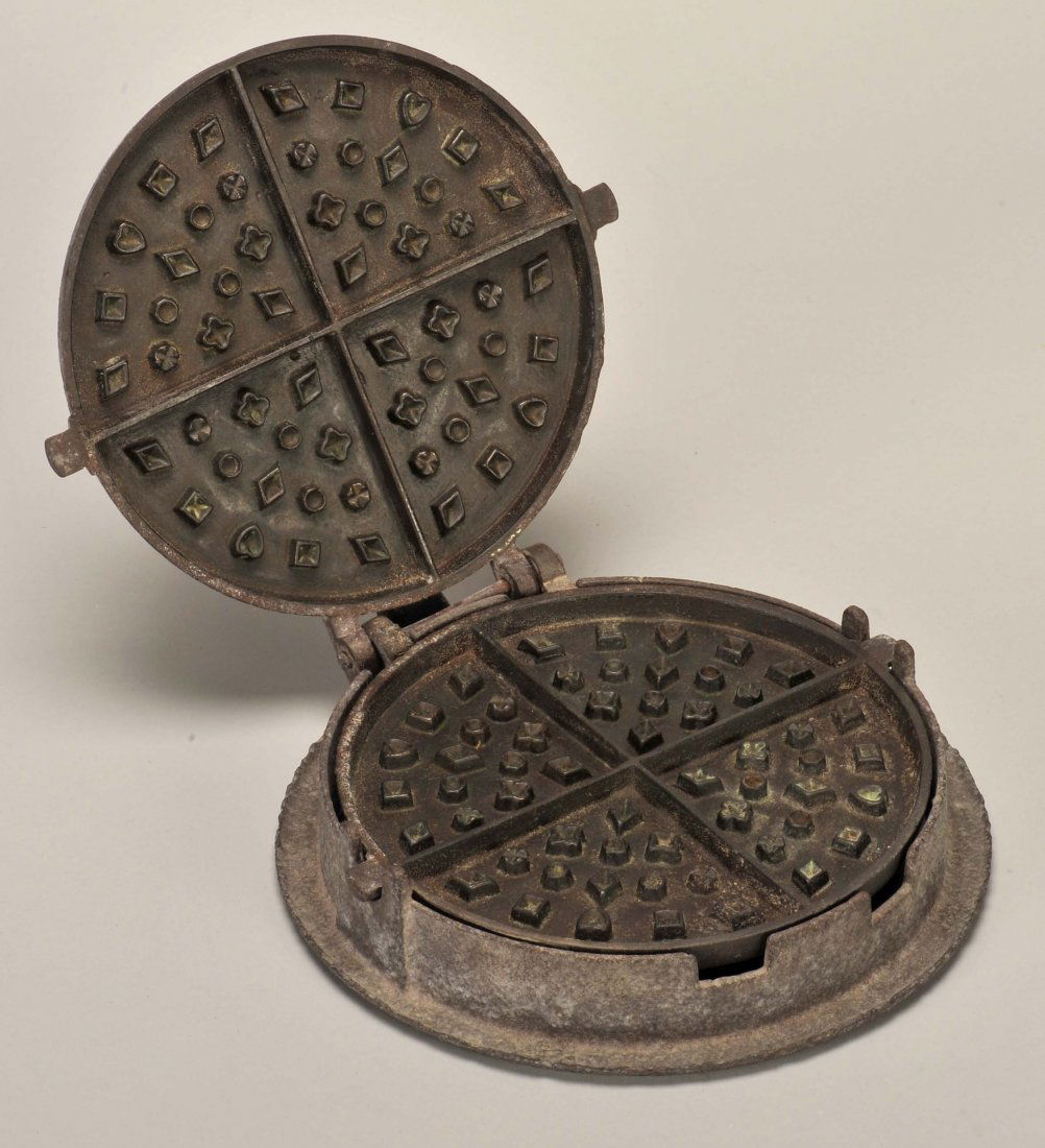 Cast Iron Waffle Iron with suit symbols. Ca. 1900, Exc.: Cast Iron Waffle Iron with suit symbols. Ca. 1900, Exc. Instead of squares, dig your fork into clubs, diamonds, hearts and spades.