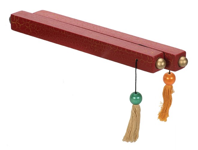 Ching Soo Wands. Petrie & Lewis (P&L), ca. 1935.: Ching Soo Wands. New Haven, Petrie & Lewis (P&L), ca. 1935. Cords running through two wooden pillars act in sympathy. When one string is pulled, the other retracts – even after the connecting cord b