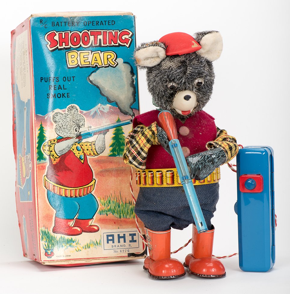 821. Shooting Bear. Japan, Marusan, 1950s. Battery (1 of 1)