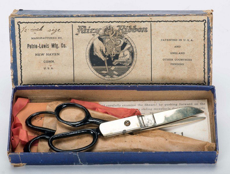 Fairy Ribbon Shears. New Haven: Petrie & Lewis (P&L), (1 of 1)