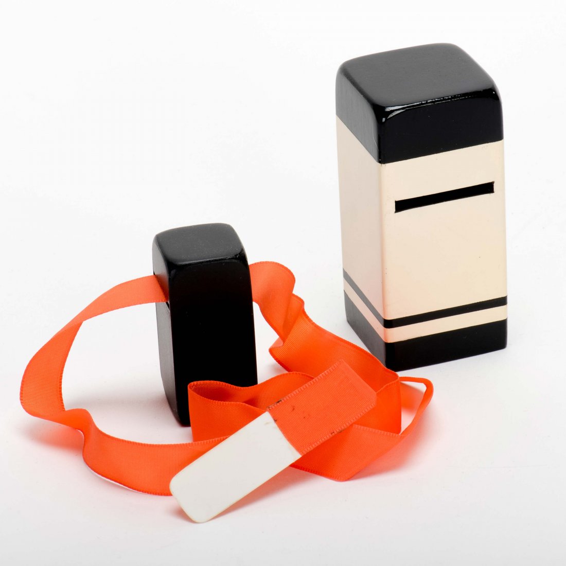 Kubika. Middlesex: Alan Warner, ca. 1990. A slotted (1 of 1)