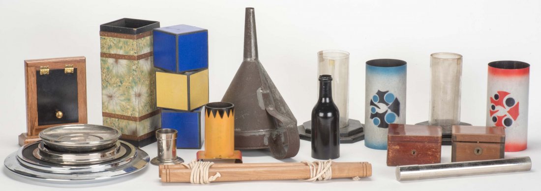 [Parlor Magic] Collection of Parlor Magic props. (1 of 1)