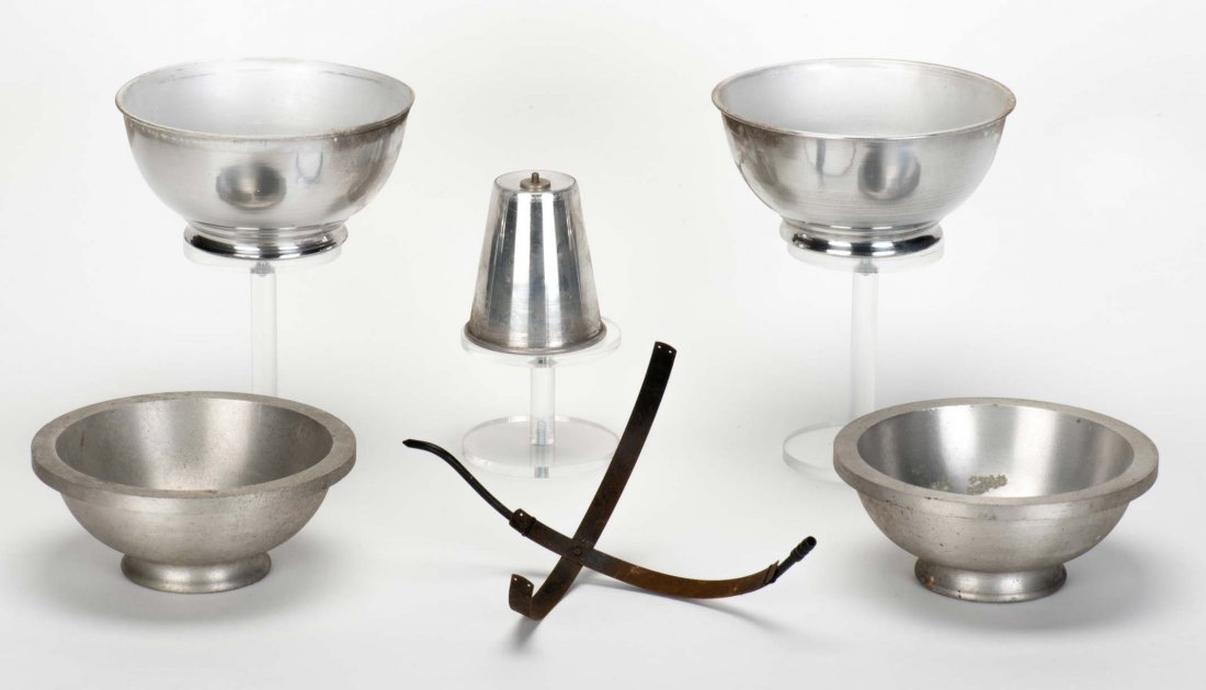 Squirting Rice Bowls. German, ca. 1940. Set of two (1 of 1)