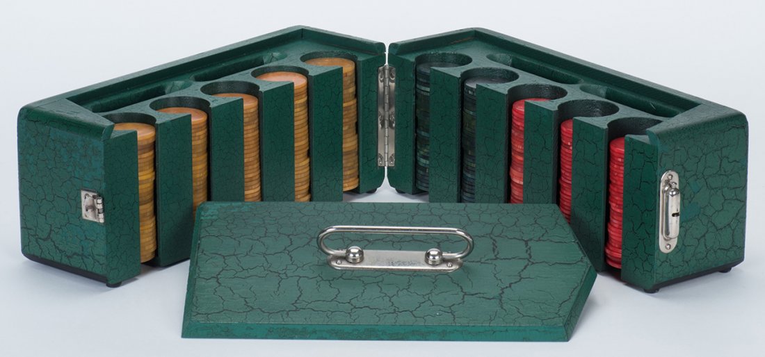 Set of Three Hundred Round Bakelite Poker Chips in Wood (1 of 1)