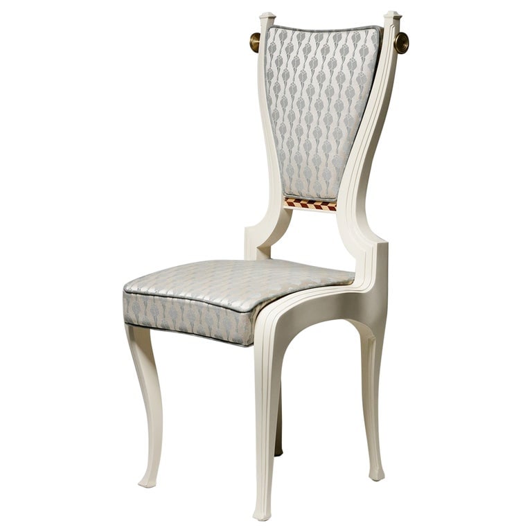 Chaise: Paolo PORTOGHESI (1931-2023)Bois laqué, tissuÉdition B&B Italia, Collection "Le Arti Industriali"Date de création : vers 1990Dim.: 104 x 46 x 46 cmLocalisation : Paris