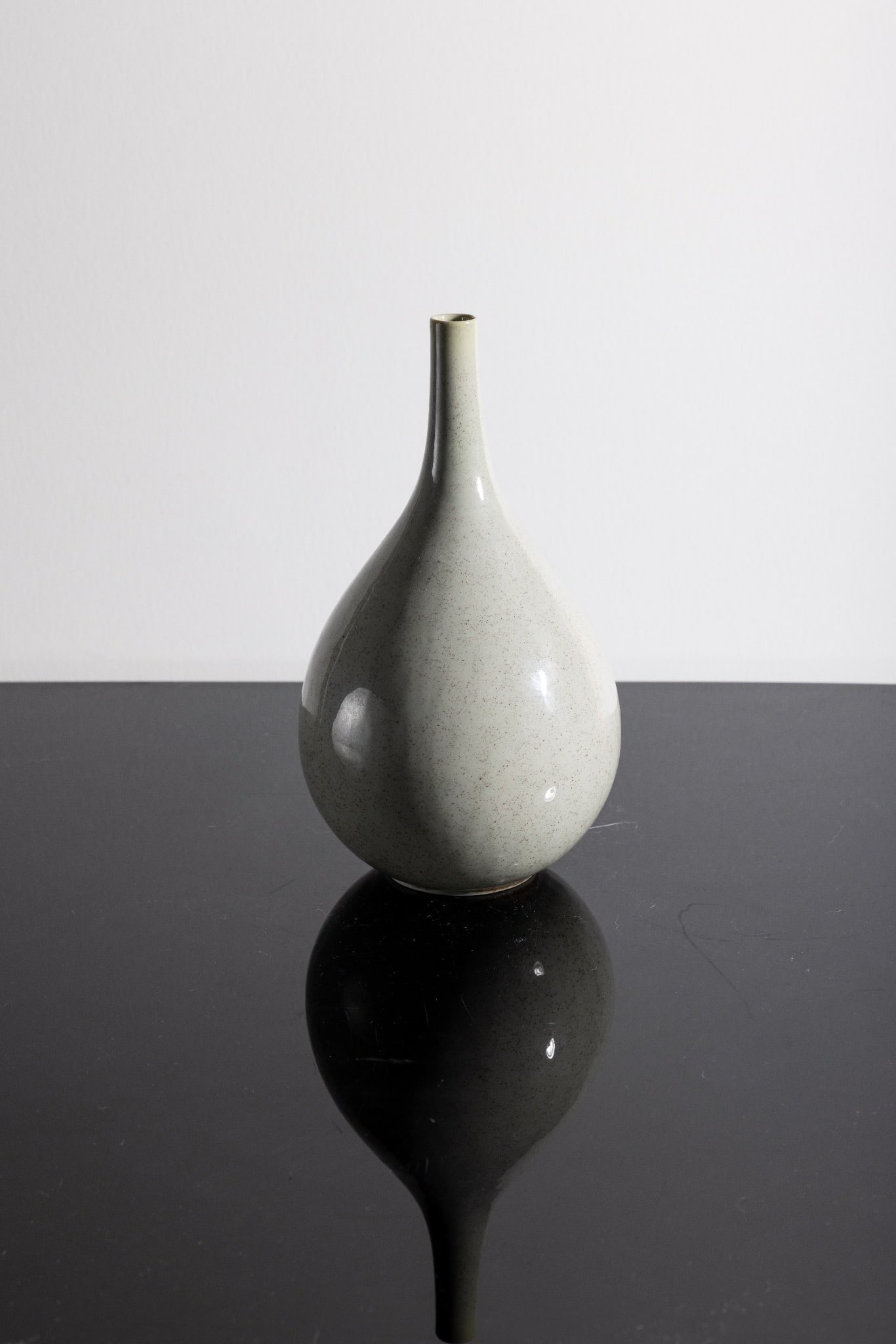 CARL-HARRY STÅLHANE.Vase.Grès émaillé.Edition Rörstrand.Signé.Date de création : vers 1960: CARL-HARRY STÅLHANE.Vase.Grès émaillé.Edition Rörstrand.Signé.Date de création : vers 1960