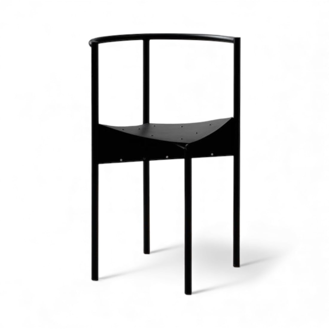 Philippe Starck.Wendy Wright chair (2).Chaise.Acier, plastique.Disform.1986.H75 L48 P46 cm.: Philippe Starck.Wendy Wright chair (2).Chaise.Acier, plastique.Disform.1986.H75 L48 P46 cm.