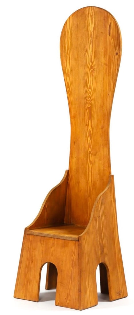 Mario Ceroli (1938)Chaise à haut dossier de la série Nella ValePinEdition PoltronovaSignéeDate de: Mario Ceroli (1938)Chaise à haut dossier de la série Nella ValePinEdition PoltronovaSignéeDate de création : vers 1970H192 L60 P50 cm.Bibliographie :- Patrick Favardin & Guy Bloch-Champfort, Les d