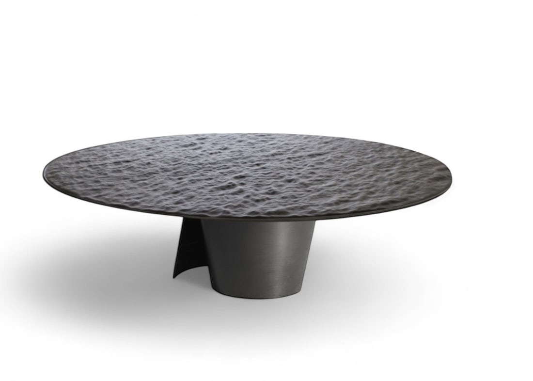 Damien GernayMer NoireTable basseCuir et acier patinéSignéeDate de création : 2016H36,5 D120 cmLa (1 of 5)