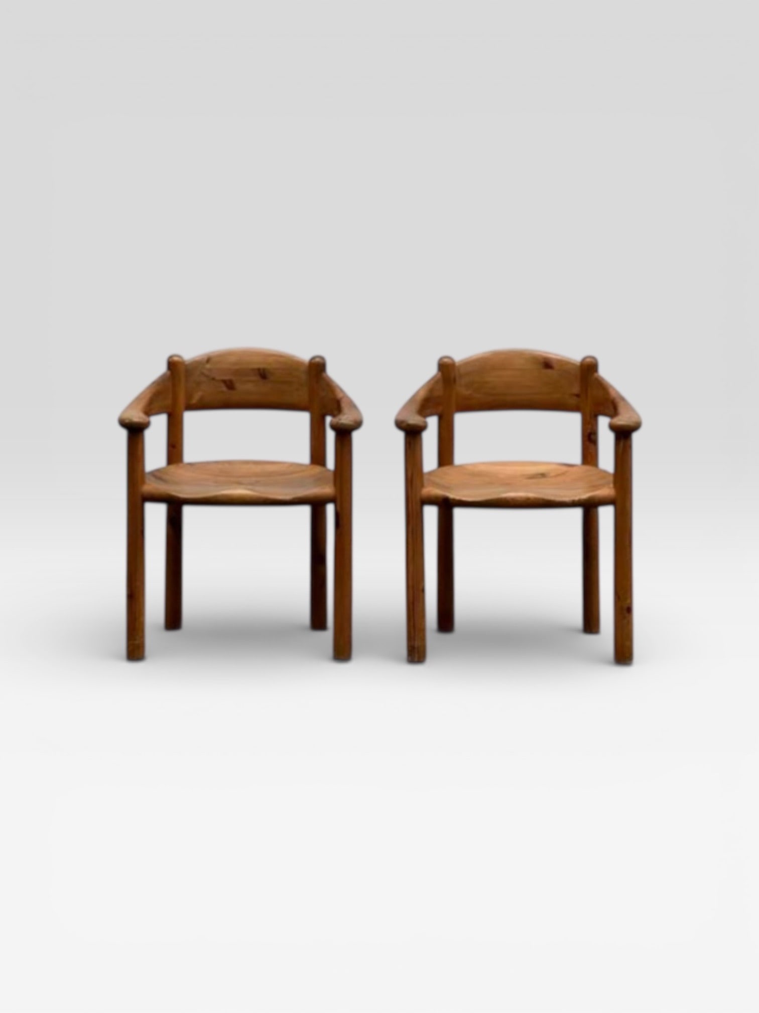 Rainer Daumiller.Hirtshals Chair.Paire de fauteuils.Pin.Date de création : 1977 .H78 L69 P49 (1 of 1)